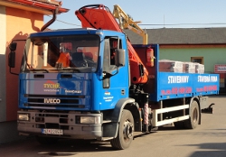 preprava materiálu nákladným autom